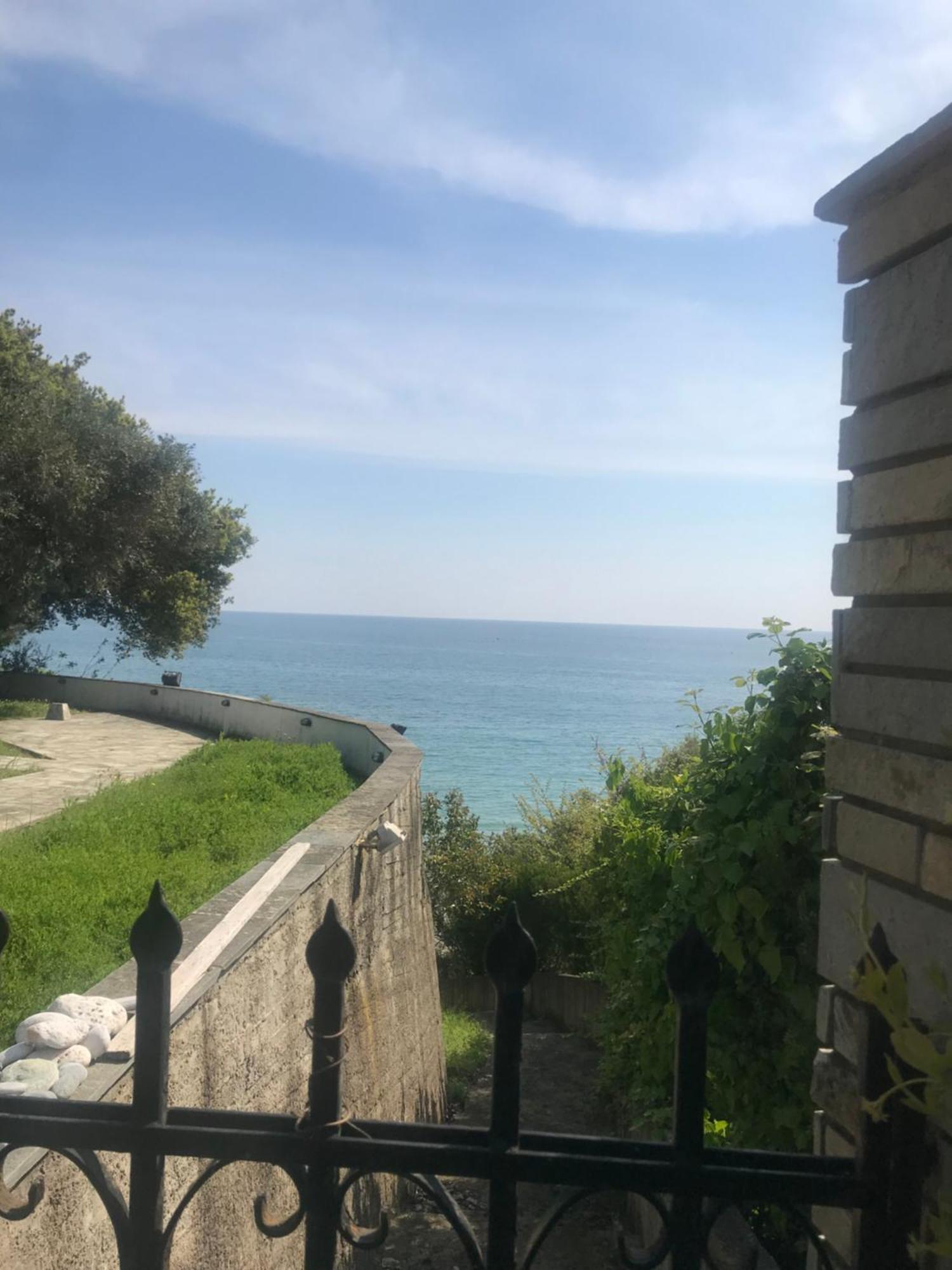 Zeusplace Seaside Home Private Beach And Parking بلاكا ليتوشورو المظهر الخارجي الصورة
